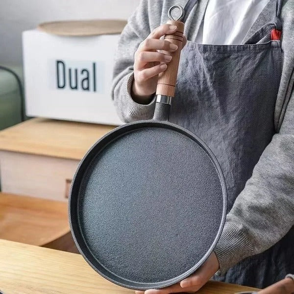 Versatile Cast Iron Griddle for All Cooking Surfaces