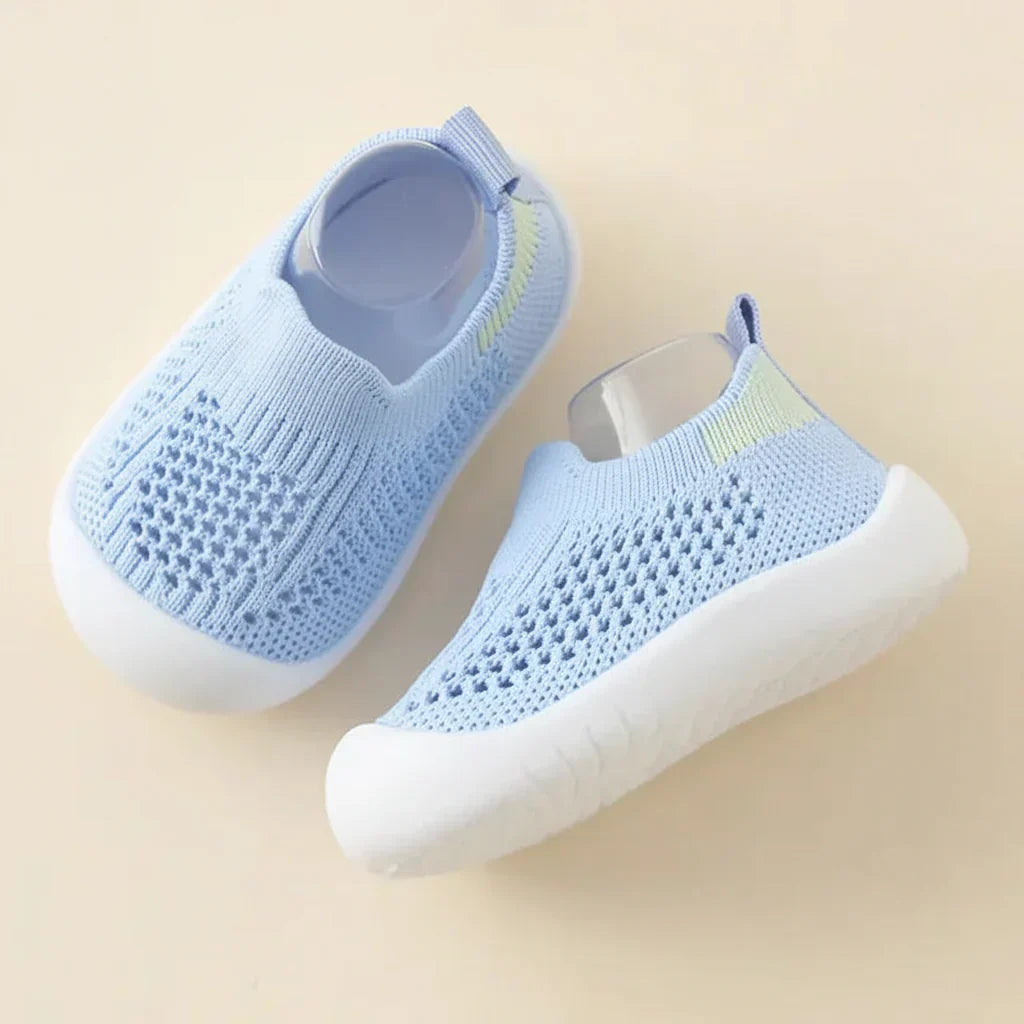 Breathable Kids' Sneakers for Active Playtime with Non-Slip Grip
