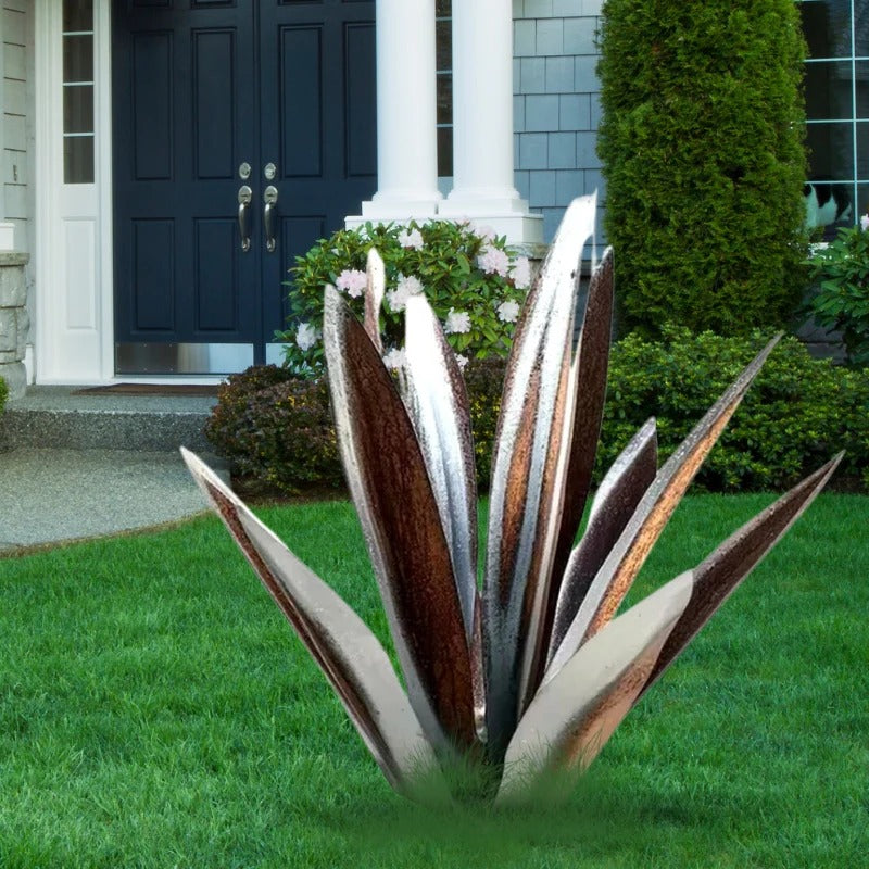Rustic Metal Agave Plant for Indoor and Outdoor Decor