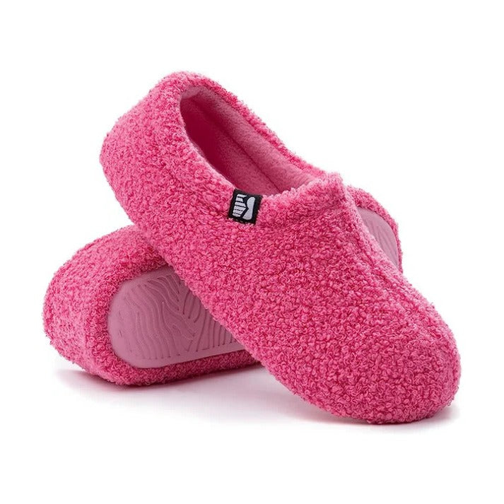 Cozy Fleece-Lined Closed-Back Indoor Slippers