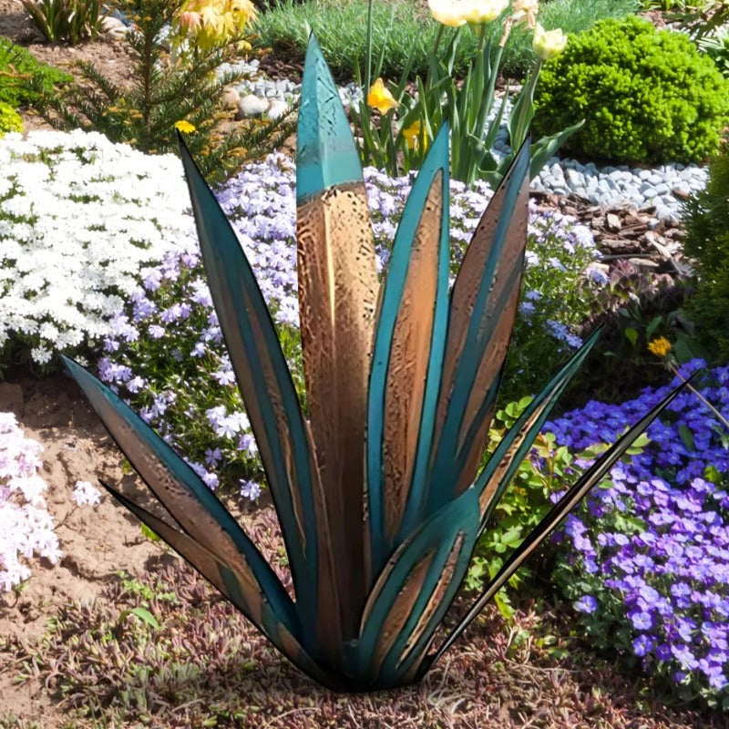 Rustic Metal Agave Plant for Indoor and Outdoor Decor