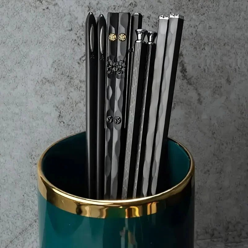Eco-Friendly Chopstick Set – 5 Pairs with Textured Grip