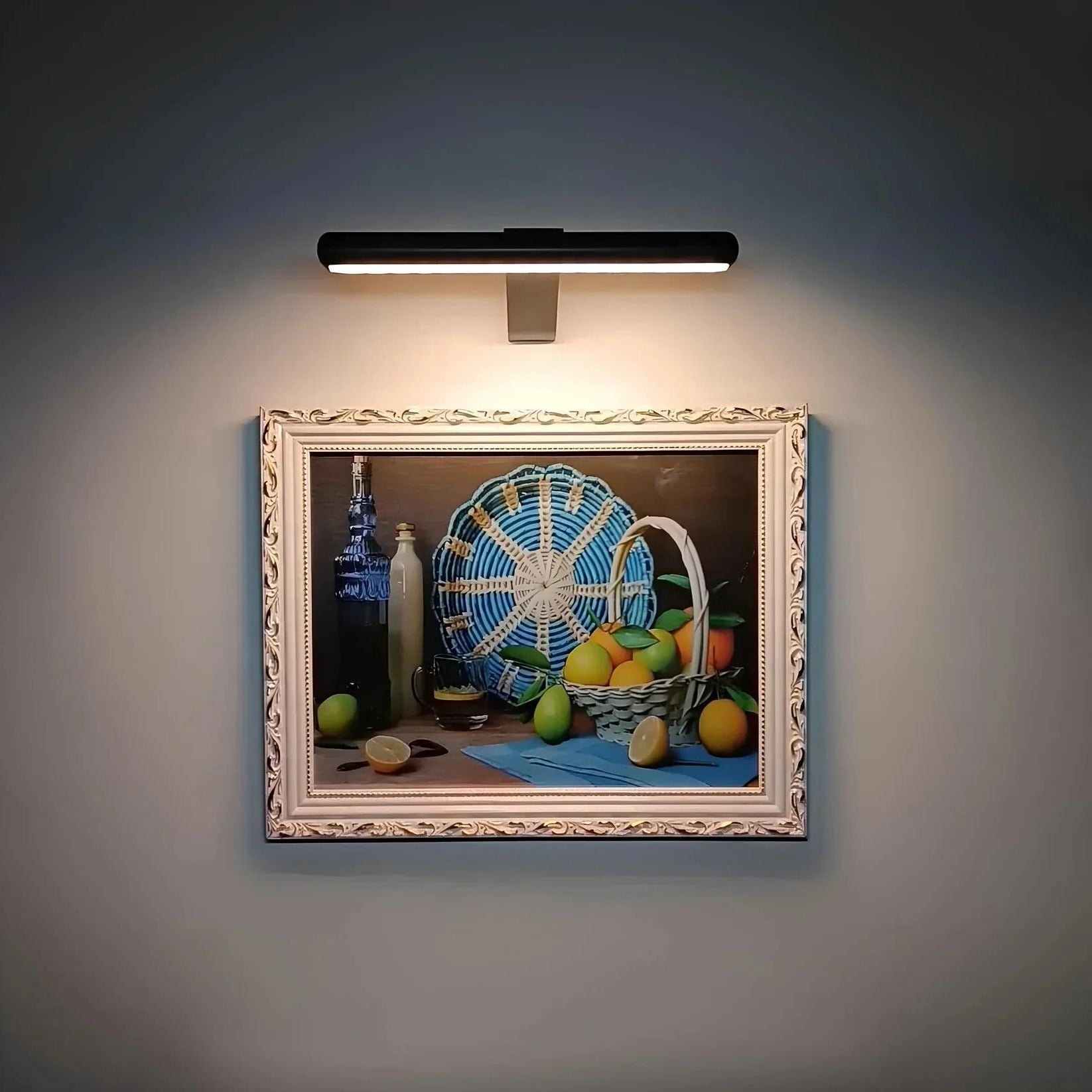 Battery-Powered LED Frame Lighting