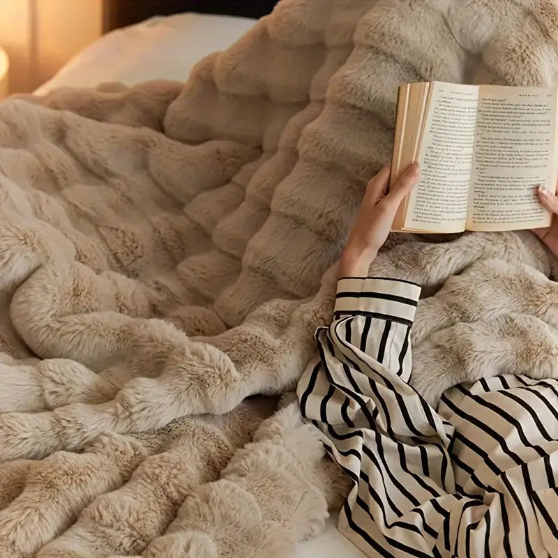 Taavita Faux Fur Throw Blanket