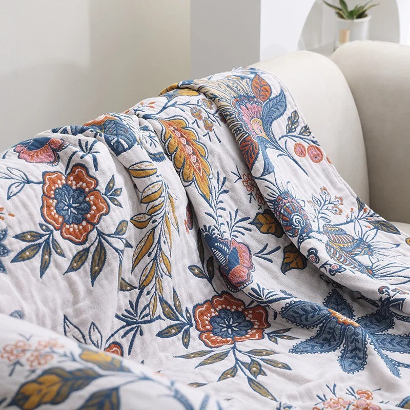 ChicCotton – Elegant Floral Comfort Blanket