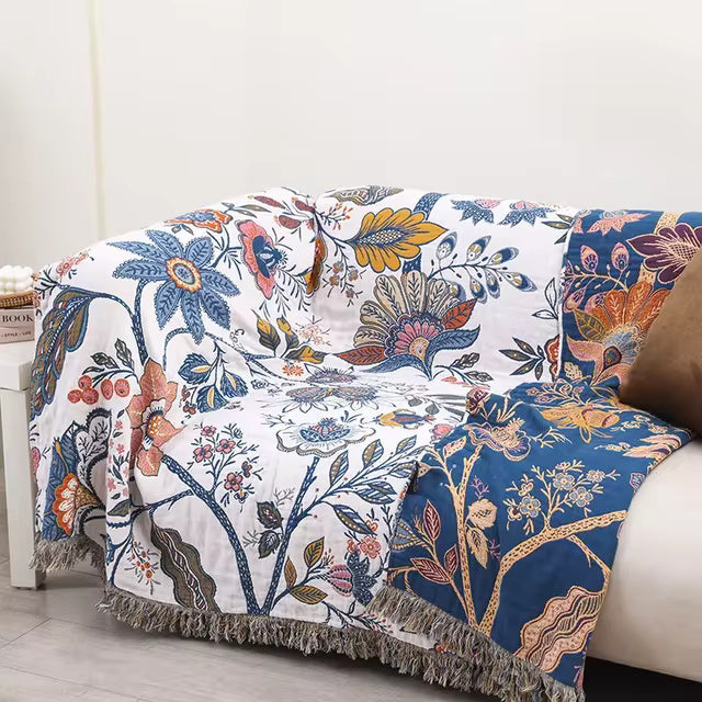 ChicCotton – Elegant Floral Comfort Blanket