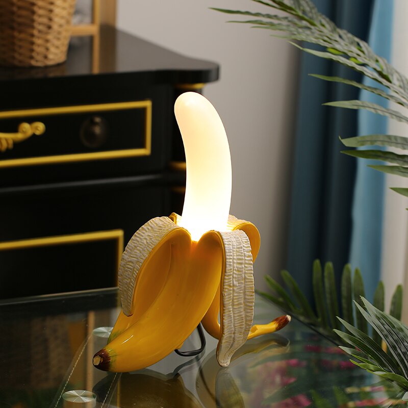 Sculpted Elegance Table Lamp with Brass and Chrome Finish