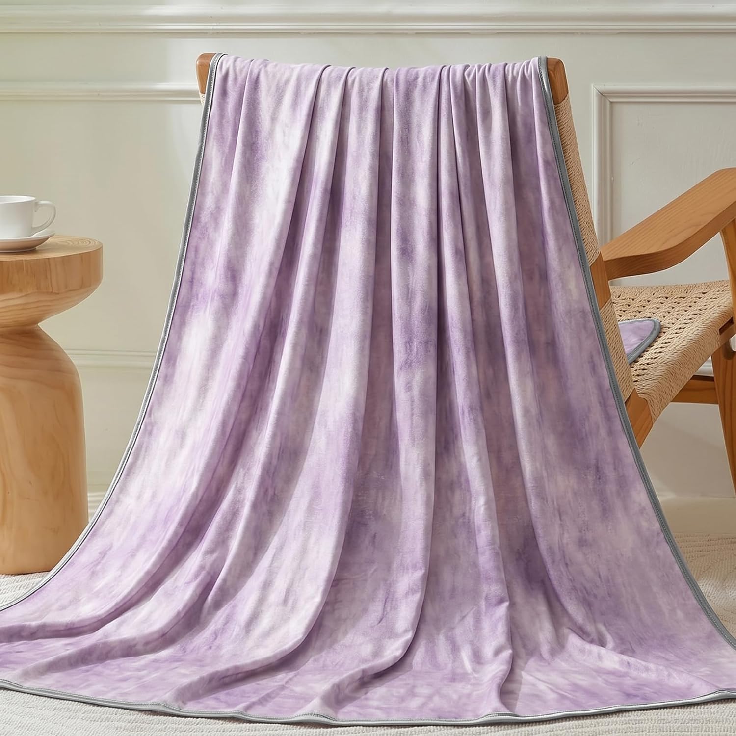 Cooling Throw Blanket for Hot Sleepers – Lightweight Summer Comfort