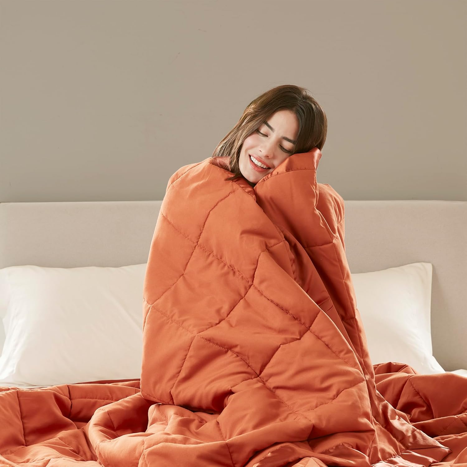 Lightweight Down Alternative Blanket with Moisture-Wicking – All Season Bed Cover with Satin Trim