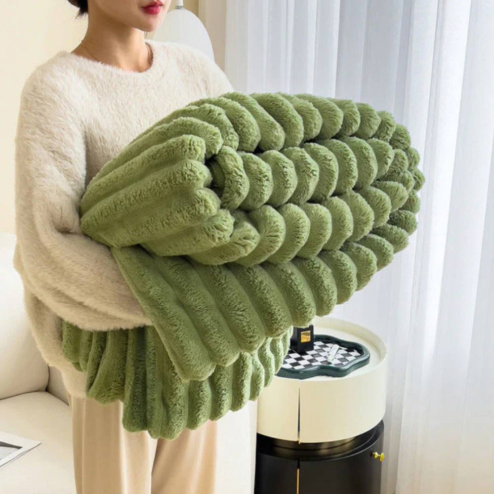 Plush Elegance Blanket: Soft Throw for Ultimate Comfort