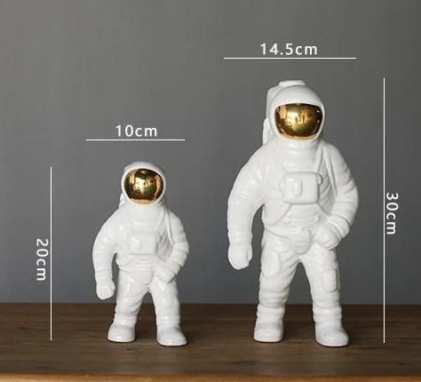 Decorative Figurine Flower Vase for Plants – Astronaut Design