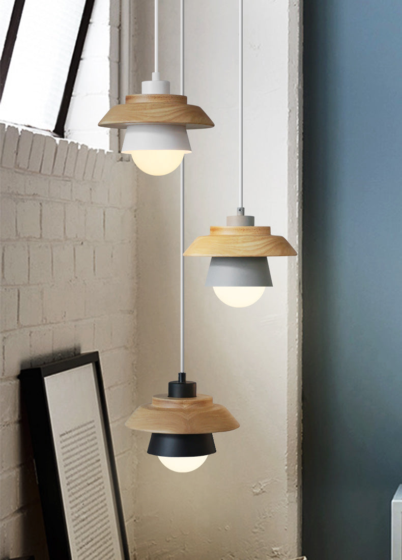 Wooden Pendant Light in Nordic Style