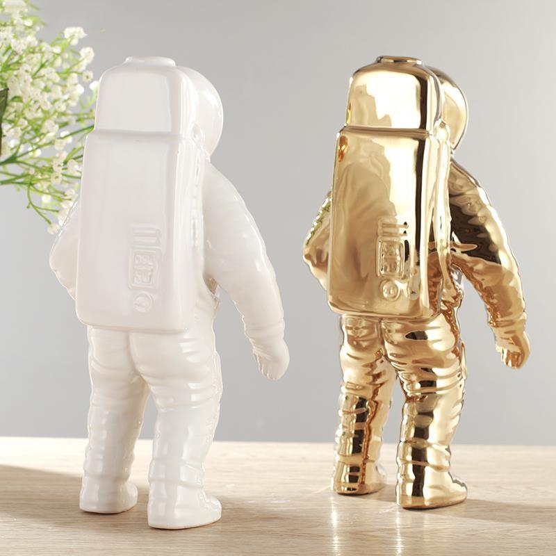 Decorative Figurine Flower Vase for Plants – Astronaut Design
