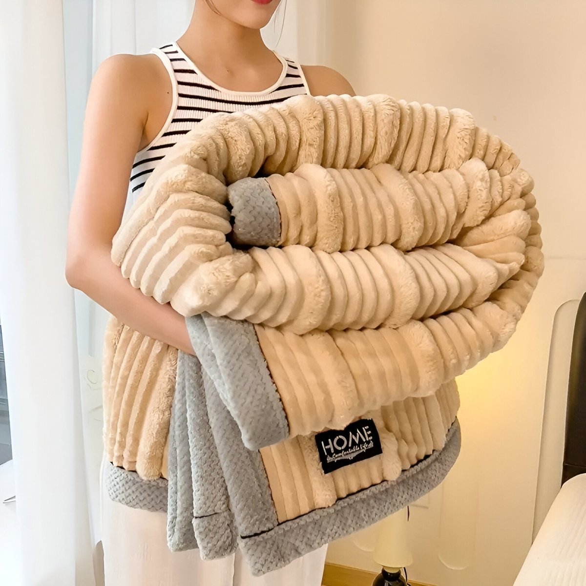 Fleece Blanket | Lightweight | Cozy Comfort All Seasons | Polyester
