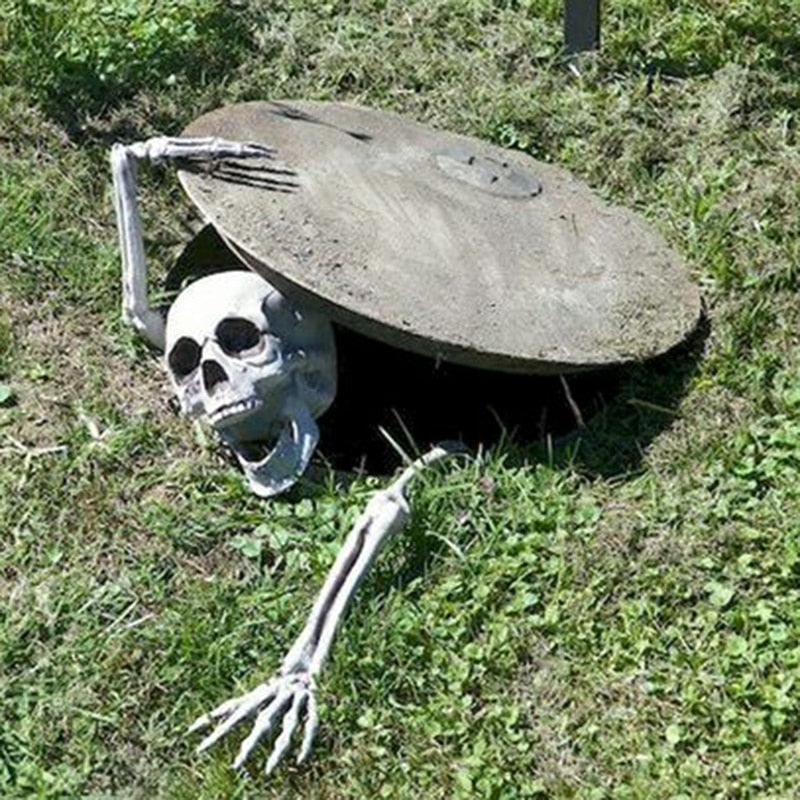 Halloween Skull Decoration Resin Prop for Spooky Indoor Outdoor Decor