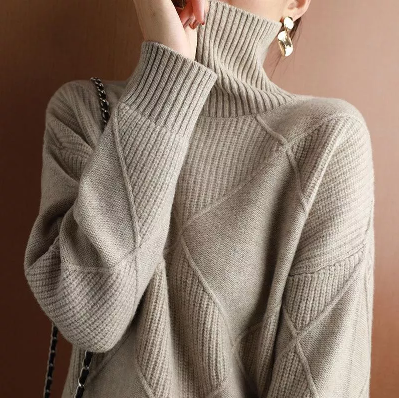 Women’s Oversized Knit Turtleneck Sweater | Loose Cashmere & Wool Blend | Hand-Cut Craftsmanship | Comfortable Fit