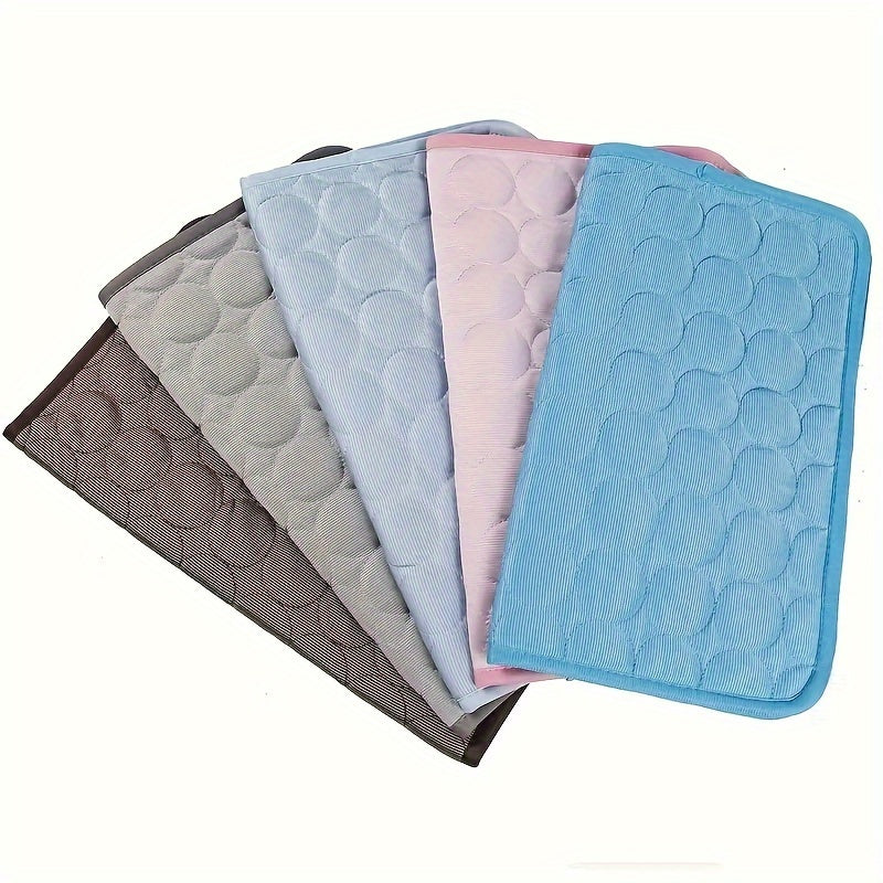 Pet Cooling Mat for Summer, Designed for Cats And Dogs, Ideal for Large Breeds During Hot Weather
