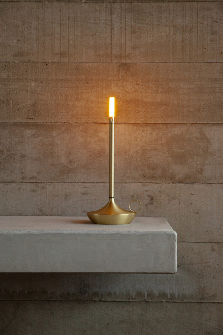 Compact Desk Light for Convenient Illumination