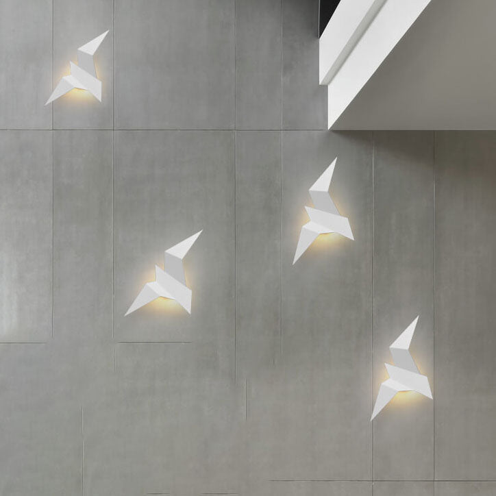 Modern Creative Flying Bird Metal LED Wall Light Lamp 1 Light