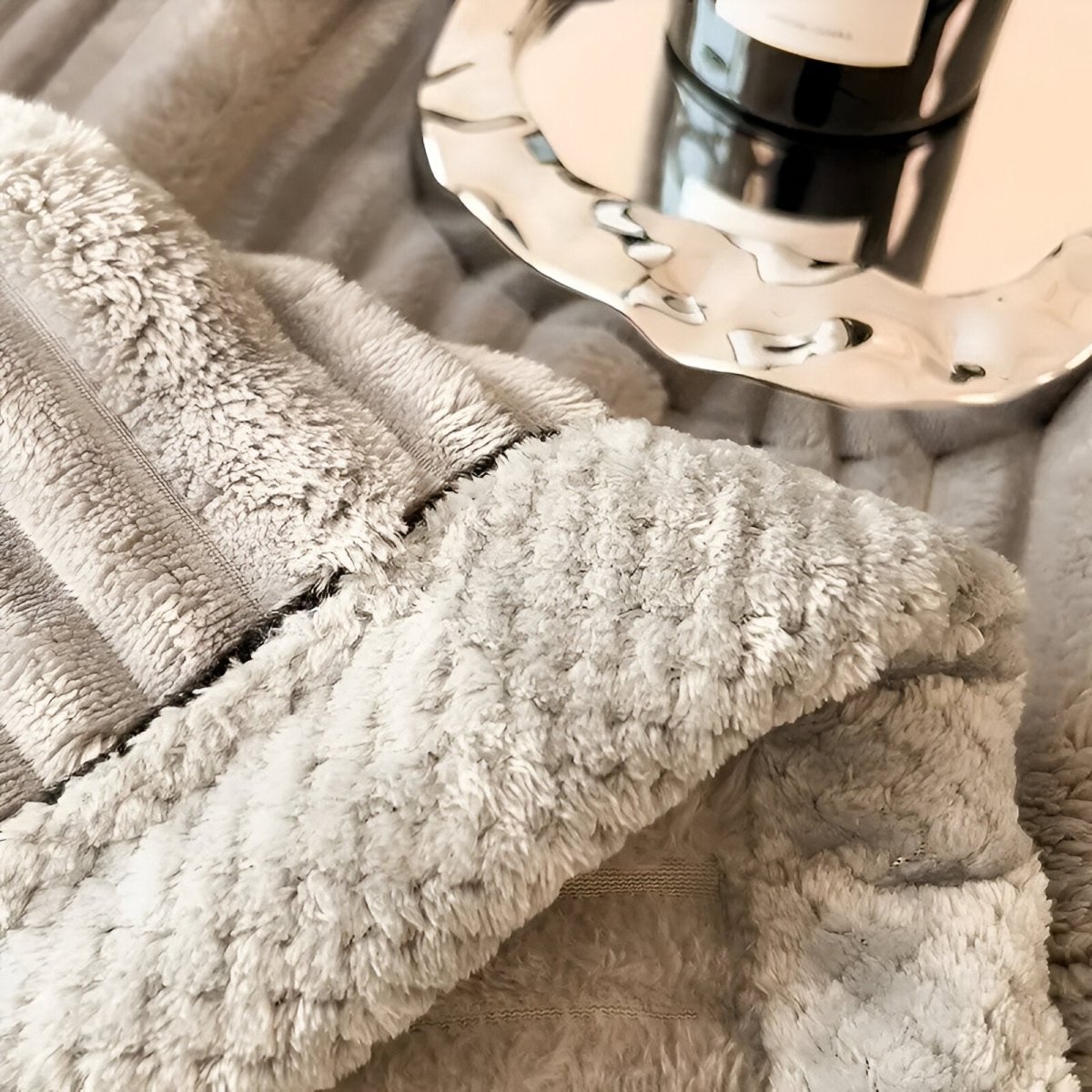 Fleece Blanket | Lightweight | Cozy Comfort All Seasons | Polyester