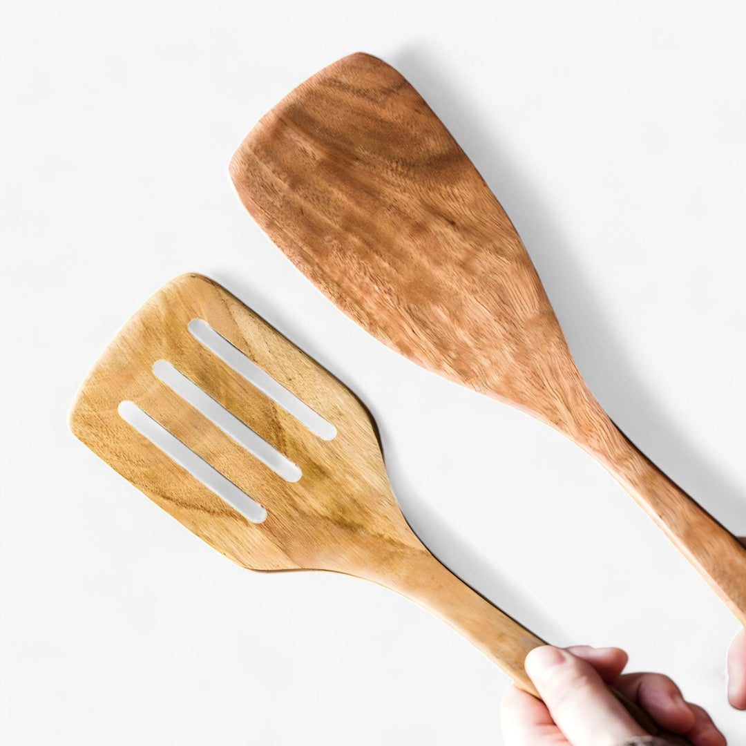 9-Piece Kitchen Utensil Set in Teak with Holder and Spoon Rest