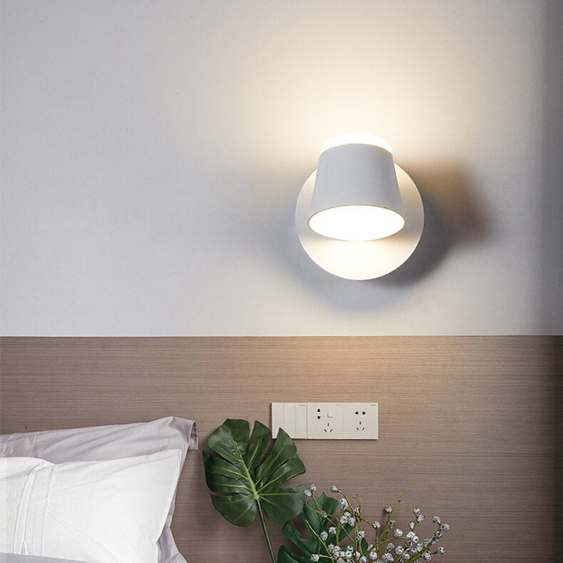 Versatile LED Wall Light with Adjustable Shade and Three Flame Settings
