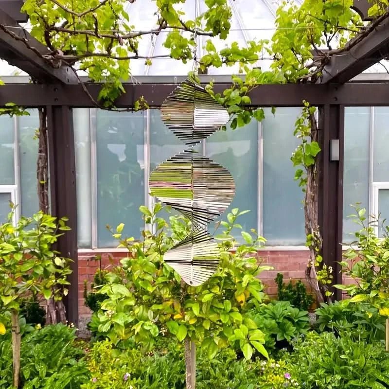 Whirlwind Garden Twirler - Elegant Outdoor Decor