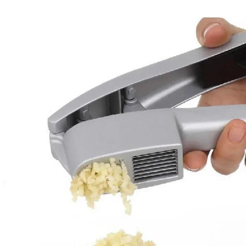 Versatile Garlic Chopper and Slicer – Sturdy Kitchen Essential