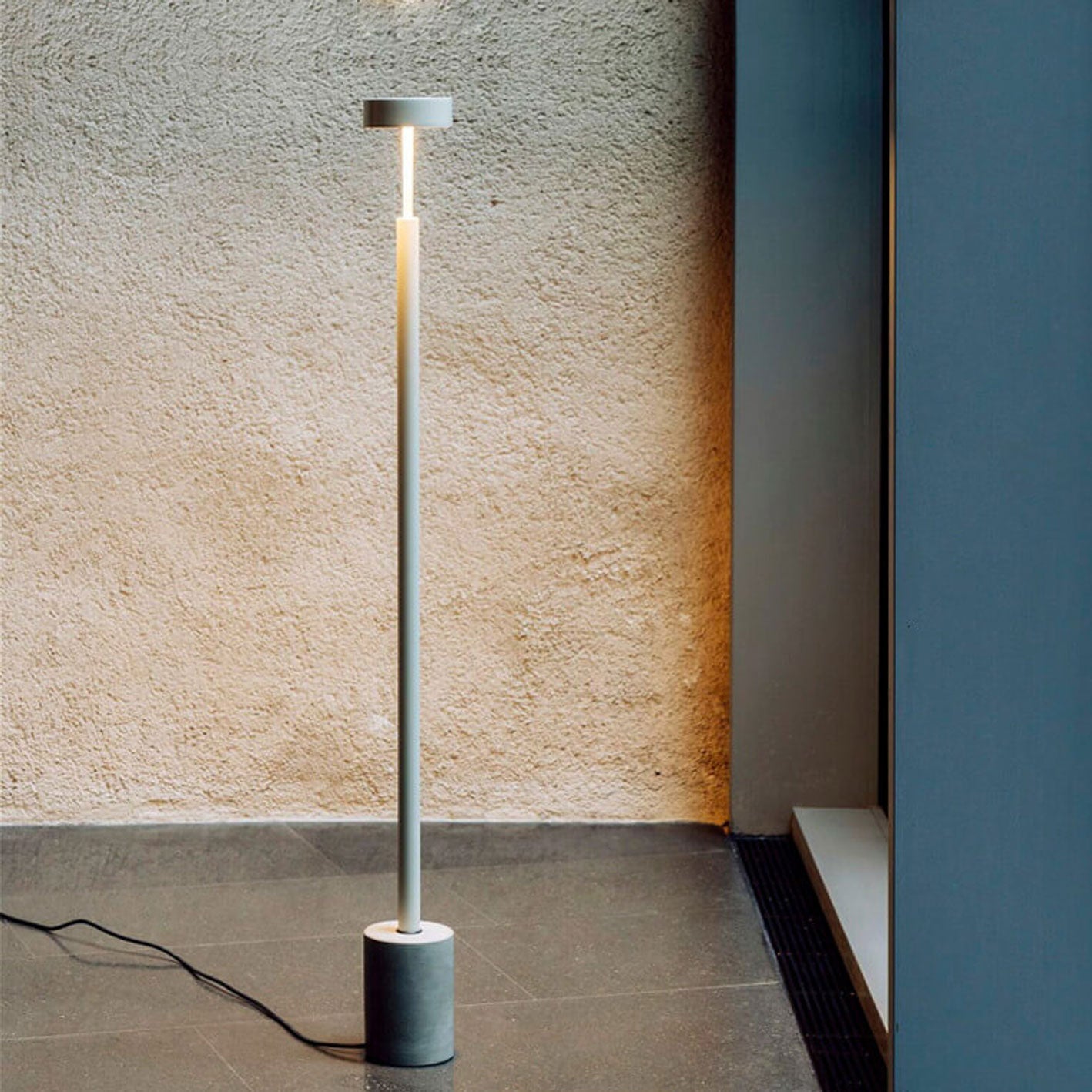 Taavita Minimalist LED Floor Lamp