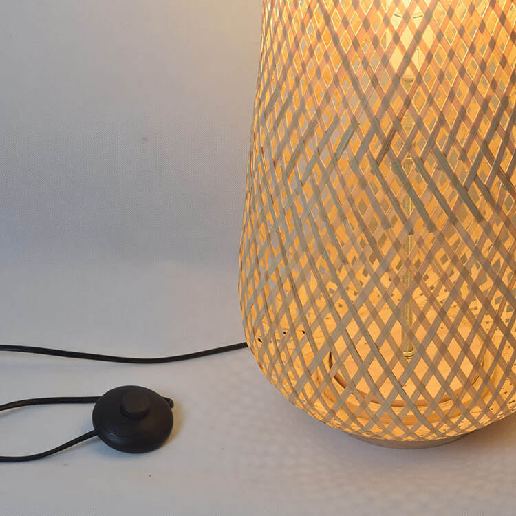 Modern 1-Light LED Floor Lamp Made of Taavita