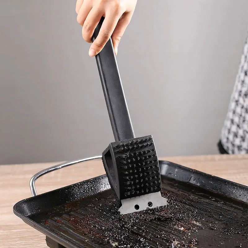 Barbecue Grill Cleaning Brush Set with Scraper and Sponge – 3 in 1