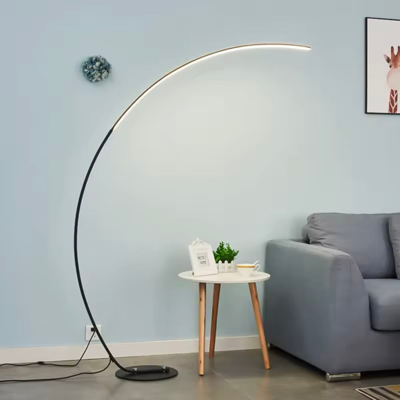 Taavita Floor Lamp - Elegant Design in Northern Style