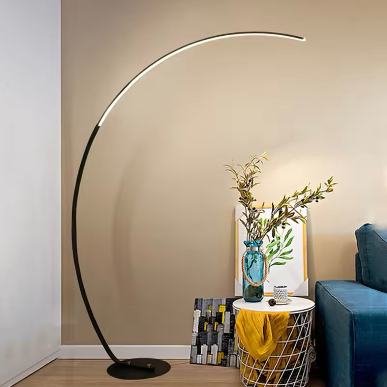 Taavita Floor Lamp - Elegant Design in Northern Style