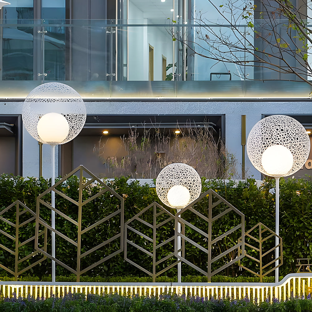 1-Light Outdoor Solar Taavita Sphere Garden Stakes Lights