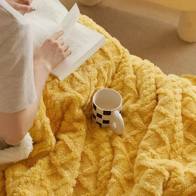 Transforming Lambswool Blanket for Winter, Cozy & Breathable