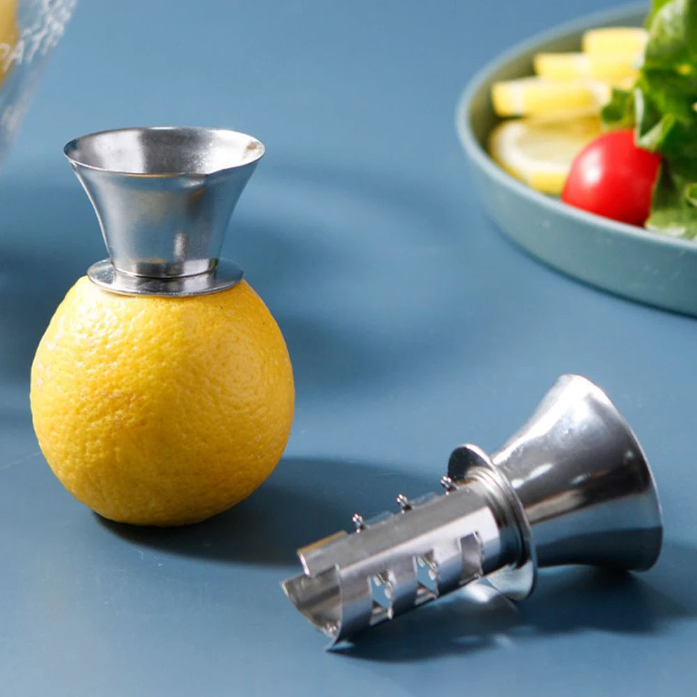 Manual Lemon Squeezer in Stainless Steel