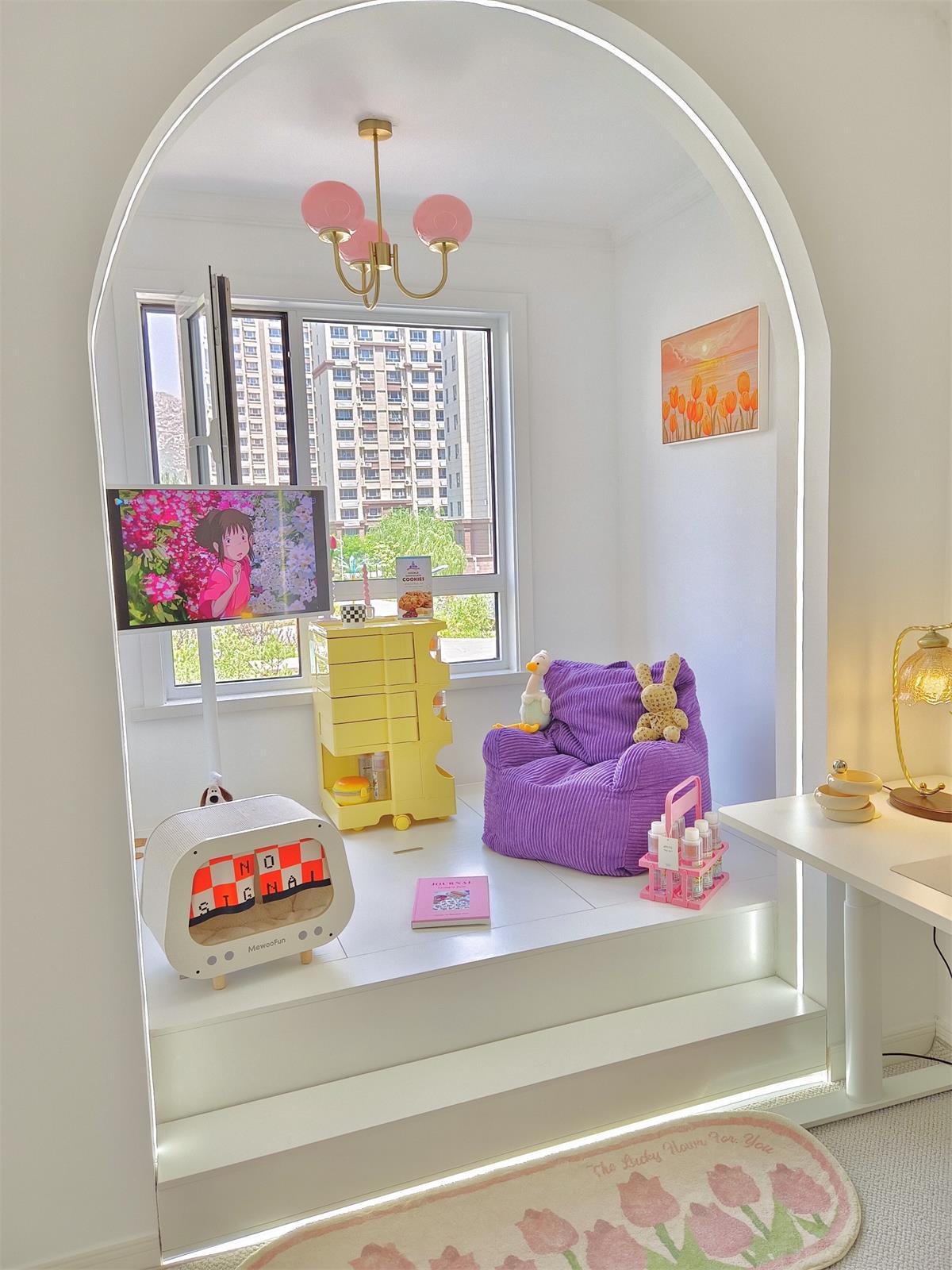 Ceiling Chandelier | Five-Arm with Glass Globe Shades | Adjustable Suspension Rods | Elegant Home Lighting