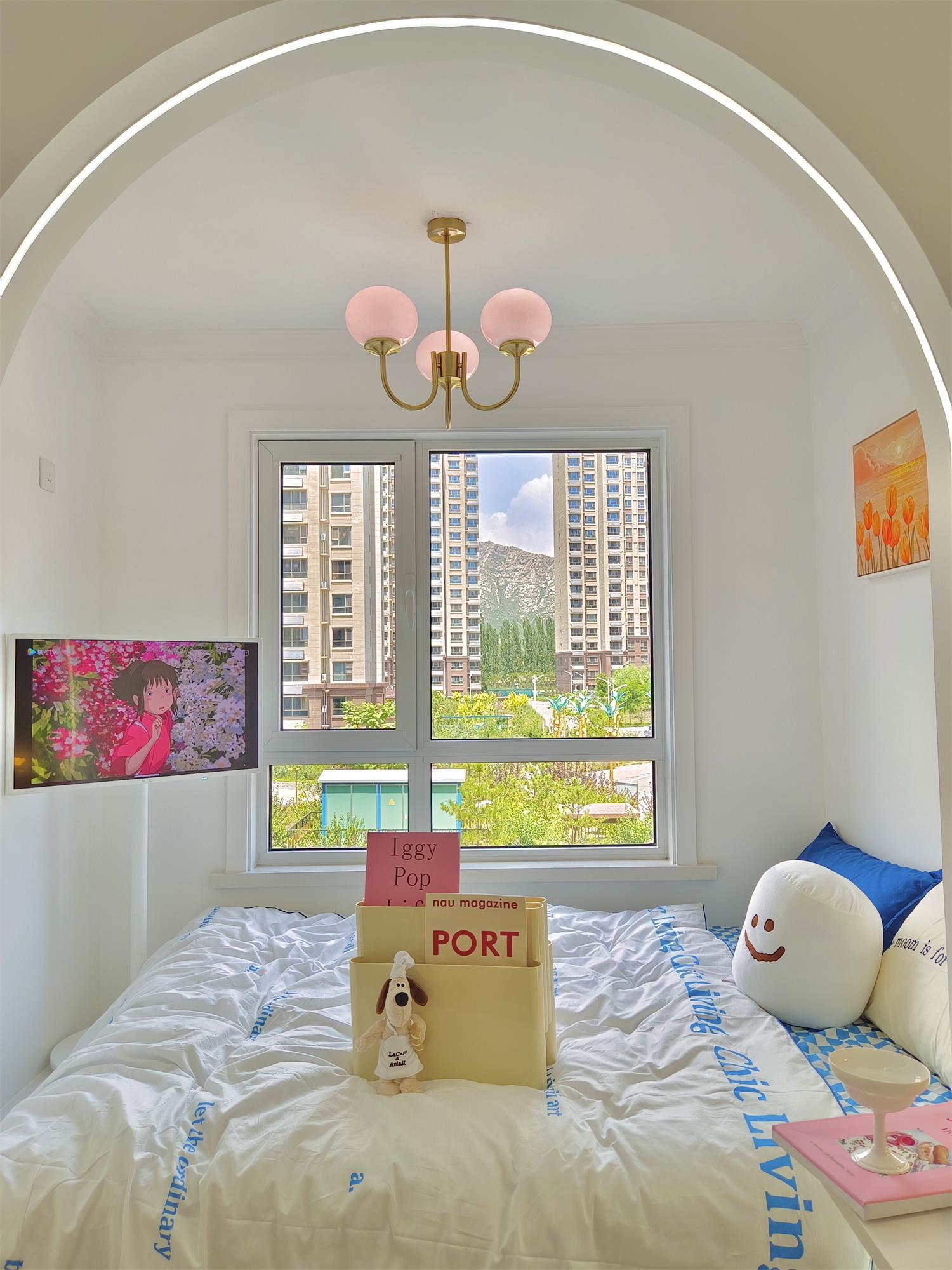 Ceiling Chandelier | Five-Arm with Glass Globe Shades | Adjustable Suspension Rods | Elegant Home Lighting