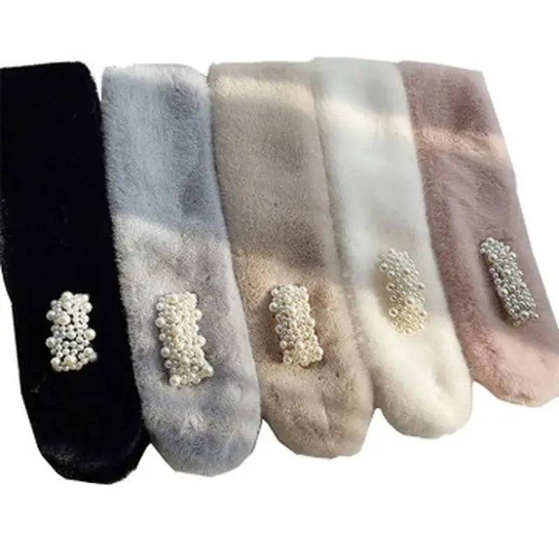 Elegant Plush Pearl-Embellished Winter Wrap