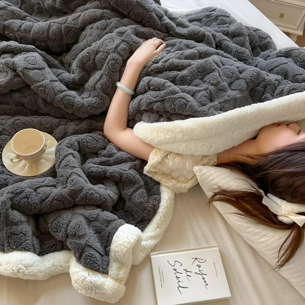 EmberNest Plush Sherpa Throw for Ultimate Comfort
