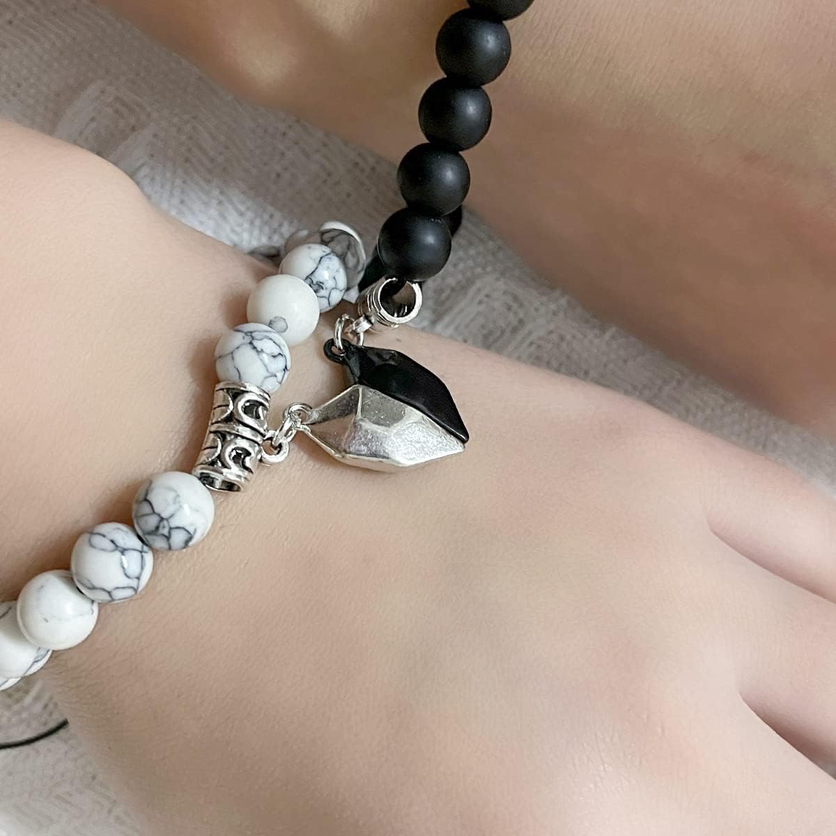 Couple's Gift Set with Magnetic Heart Necklace and Bracelet for Valentine's