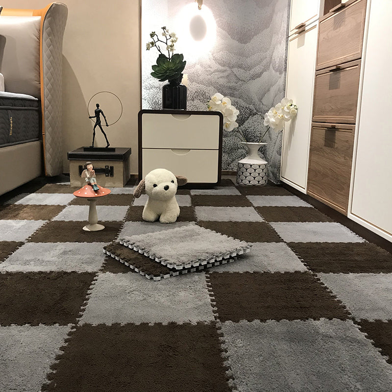 Fade Resistant Carpet Tile Solid Color Interlocking Carpet Floor Tile Grey Clearhalo 'Carpet Tiles & Carpet Squares' 'carpet_tiles_carpet_squares' 'Flooring 'Home Improvement' 'home_improvement' 'home_improvement_carpet_tiles_carpet_squares' Walls and Ceiling' 6744417