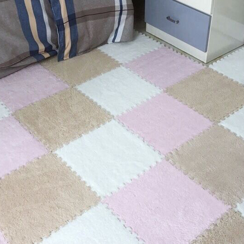 Fade Resistant Carpet Tile Solid Color Interlocking Carpet Floor Tile Gray-Khaki Clearhalo 'Carpet Tiles & Carpet Squares' 'carpet_tiles_carpet_squares' 'Flooring 'Home Improvement' 'home_improvement' 'home_improvement_carpet_tiles_carpet_squares' Walls and Ceiling' 6744420