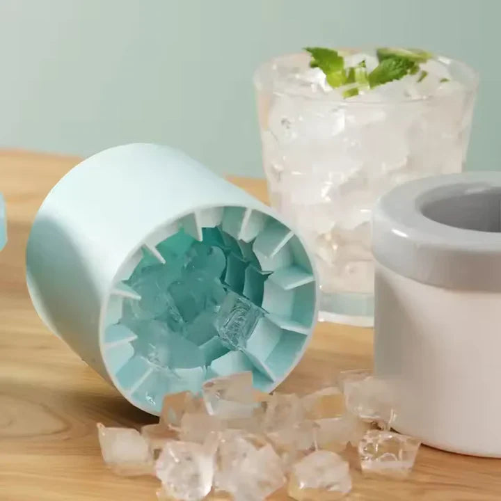 Flexible Ice Cube Mold – Makes Multiple Ice Cubes Simultaneously