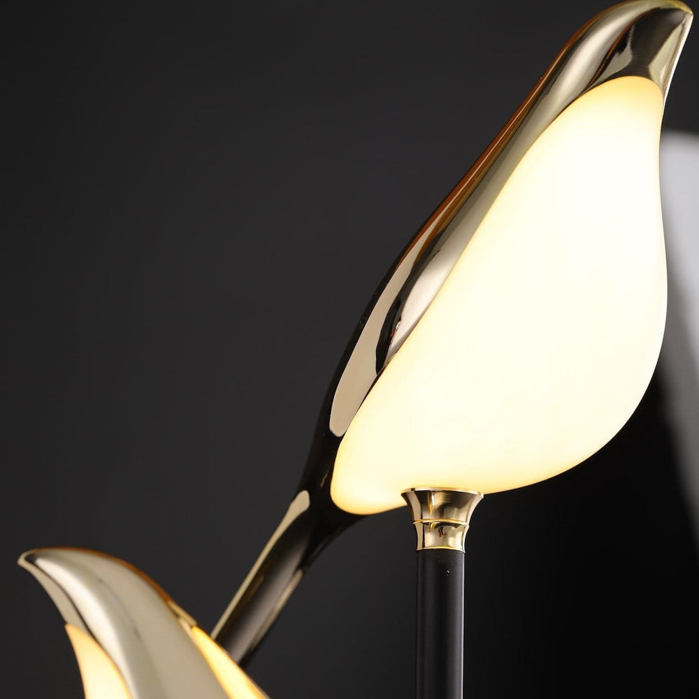 Dual-Bird LED Table Lamp | Postmodern Galvanized Golden Bird Design | Iron & Aluminum Materials | Energy-Efficient Lighting