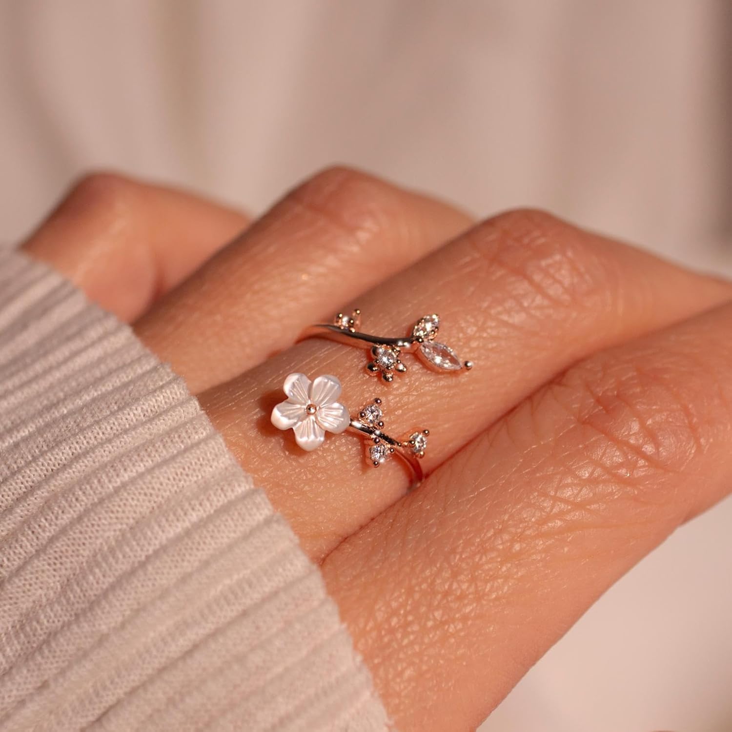 Customizable Floral Gemstone Ring – Perfect Gift for Moms
