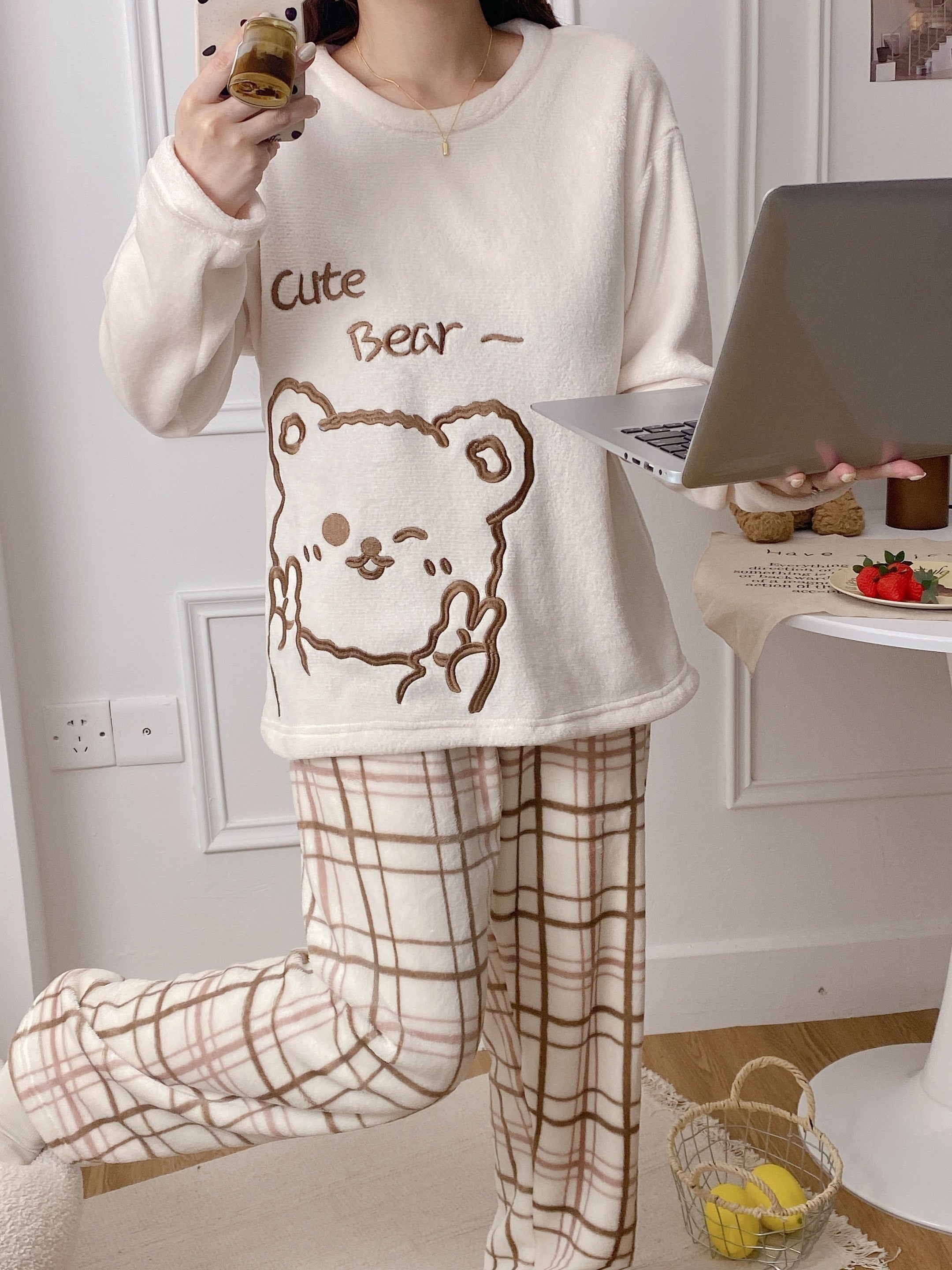 Women’s Fleece Pajama Set | Animal Prints | Warm and Cozy Comfort | Polyester