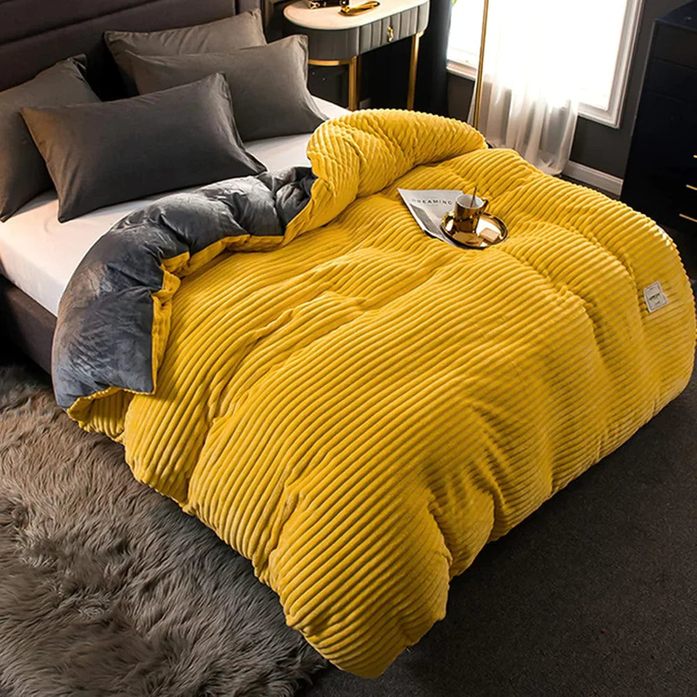 Cozy Fleece Duvet Cover Set with Stylish Bedspread Design