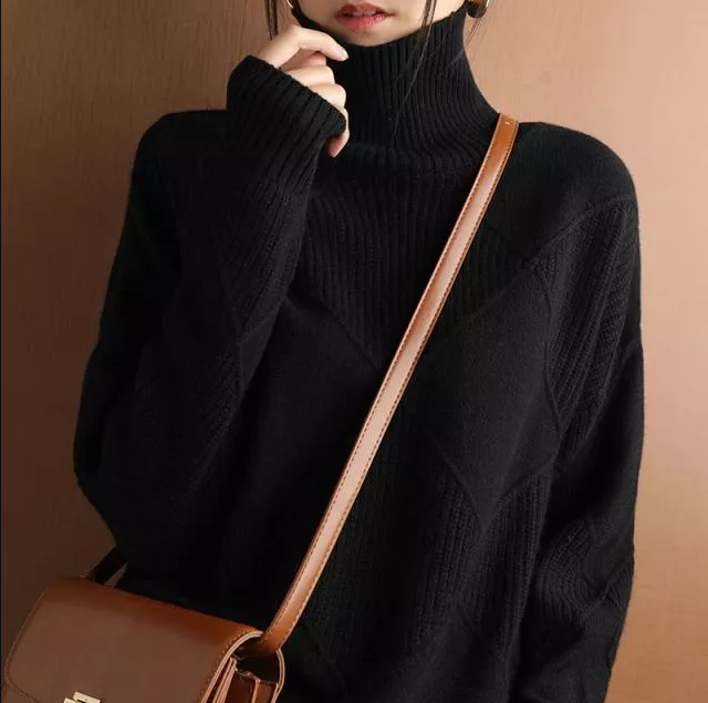 Women’s Oversized Knit Turtleneck Sweater | Loose Cashmere & Wool Blend | Hand-Cut Craftsmanship | Comfortable Fit