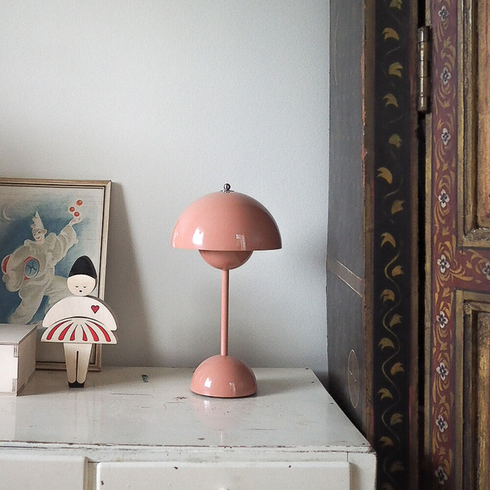 Adjustable Wireless, Dimmable LED Table Lamp
